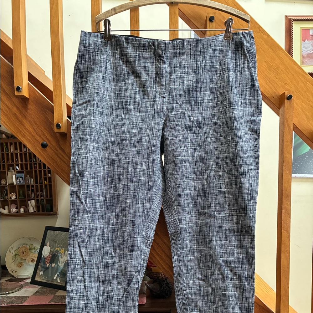 Women’s Alfani Ankle Pull On Pants XL Black & White